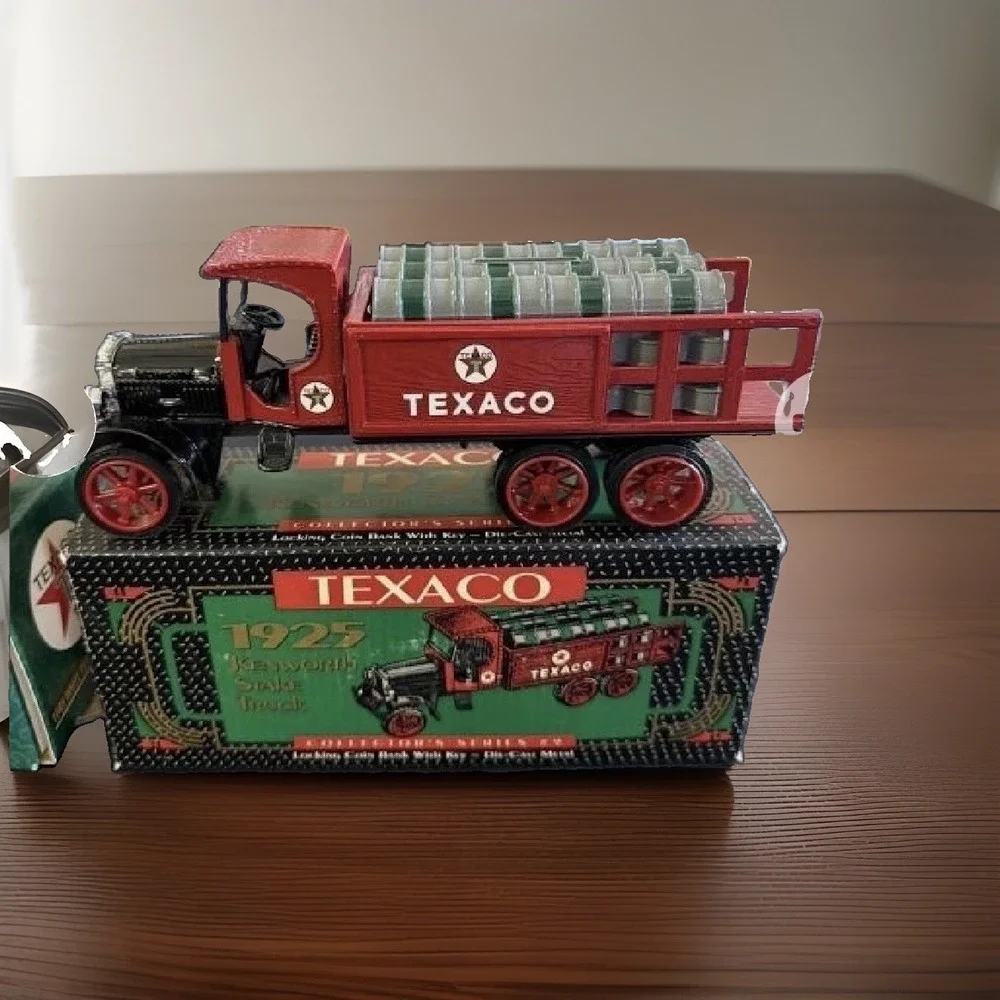 Texaco 1930 Diamond Fuel Tanker Truck Die-Cast Metal ERTL 1990 7th Series Bank